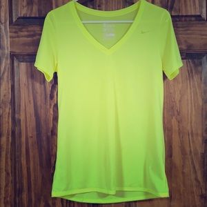 The Nike Tee - Dri-Fit